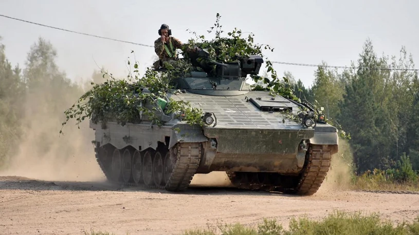 Kraj z końca świata wyśle potężne pojazdy bojowe na Ukrainę