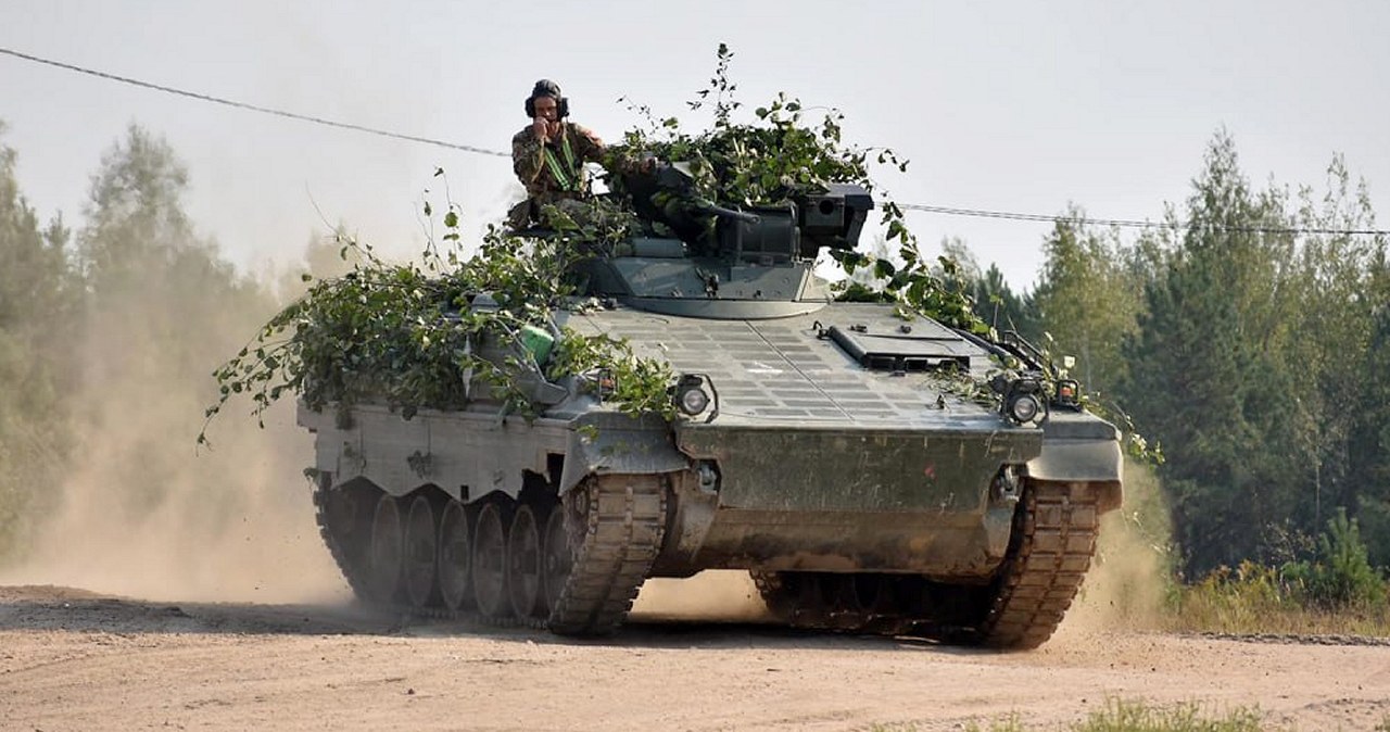 Kraj z końca świata wyśle potężne pojazdy bojowe na Ukrainę