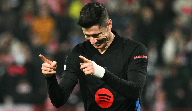 Nie chcieli go w Krakowie. Jest już w Barcelonie. Gorąco wita się z "Lewym"