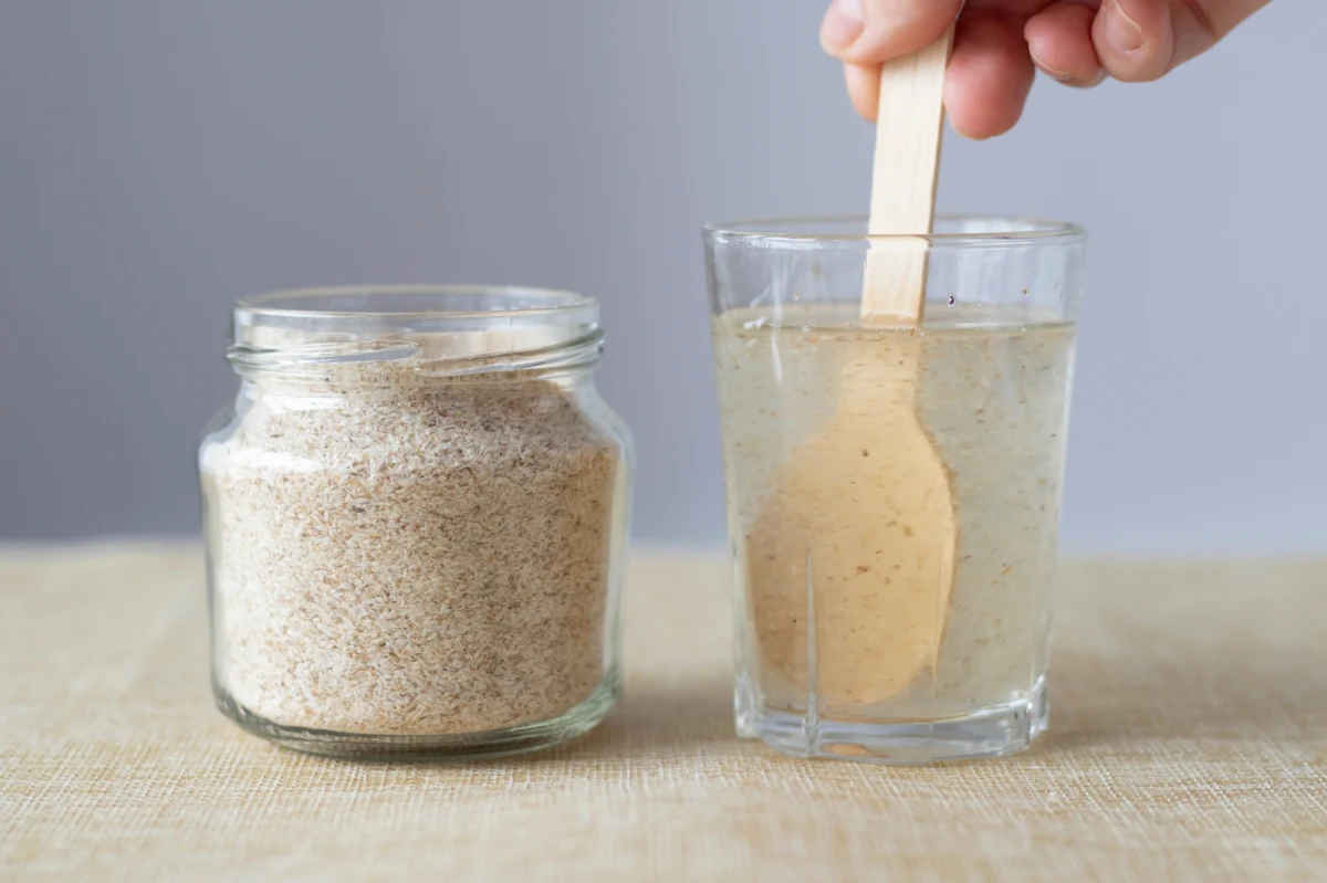 Główny Inspektorat Sanitarny wydał pilne ostrzeżenie dotyczące suplementu diety Błonnik 350 g marki Oleofarm. W jednej z partii produktu wykryto obecność niebezpiecznych bakterii Salmonella. Spożycie tej partii może prowadzić do poważnych zatruć pokarmowych.