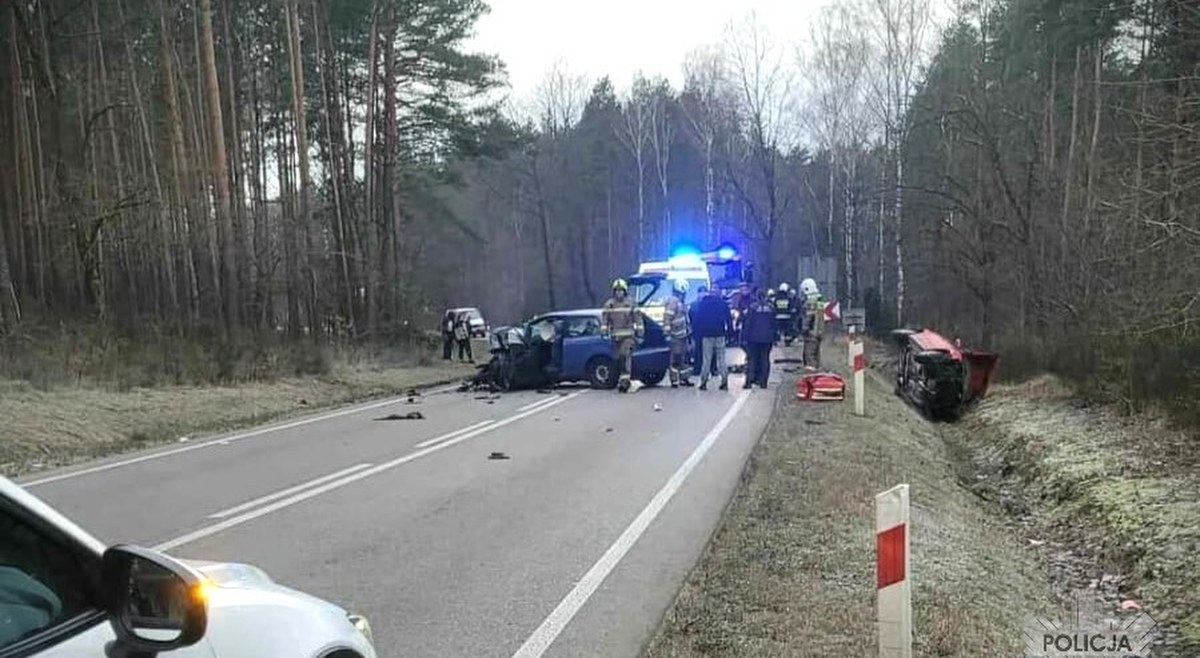 Pięć osób trafiło do szpitali. Groźny wypadek na Mazowszu