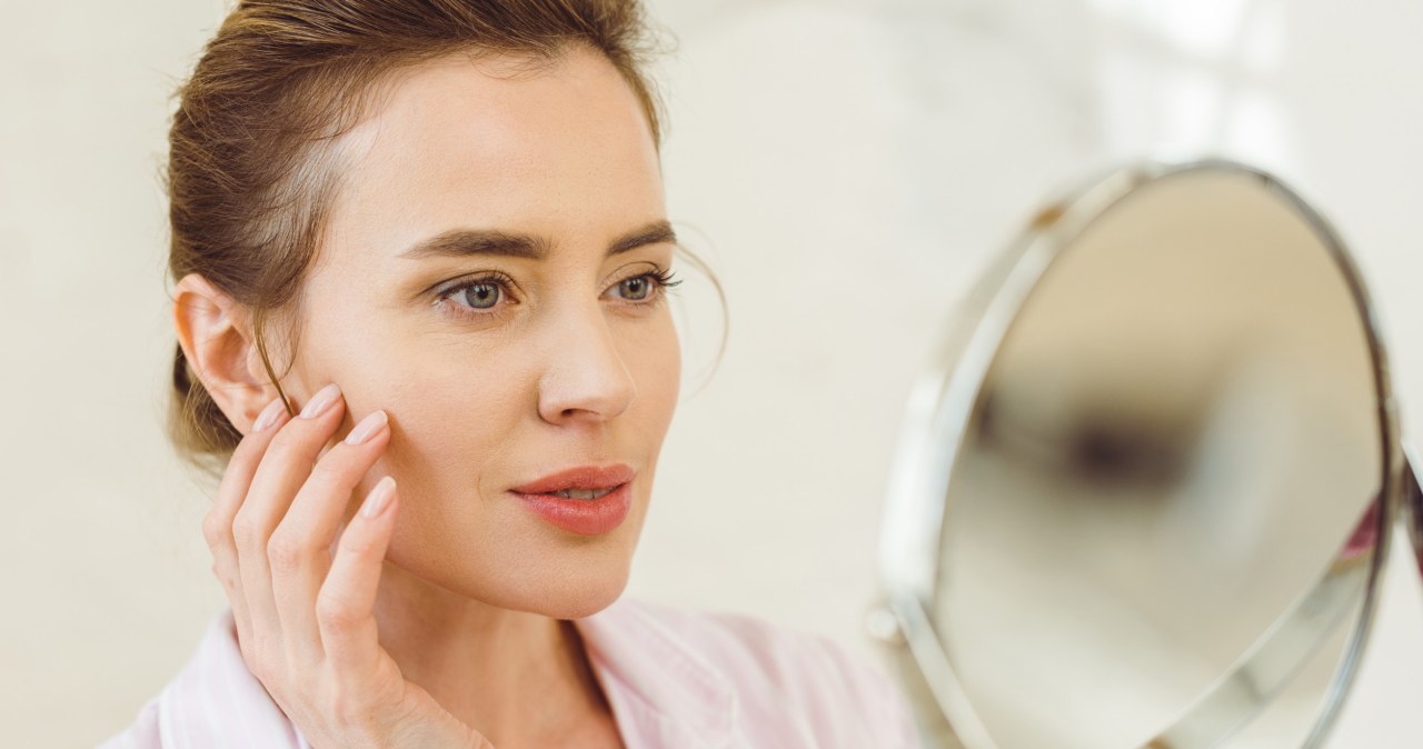 Poranna rutyna, która odejmuje zmęczenie. Skóra od razu wygląda świeżej