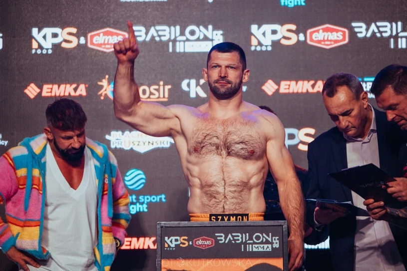 Dziś wieczorem gala Babilon MMA 55 w Radomiu. Kołecki walczy z Łazarzem