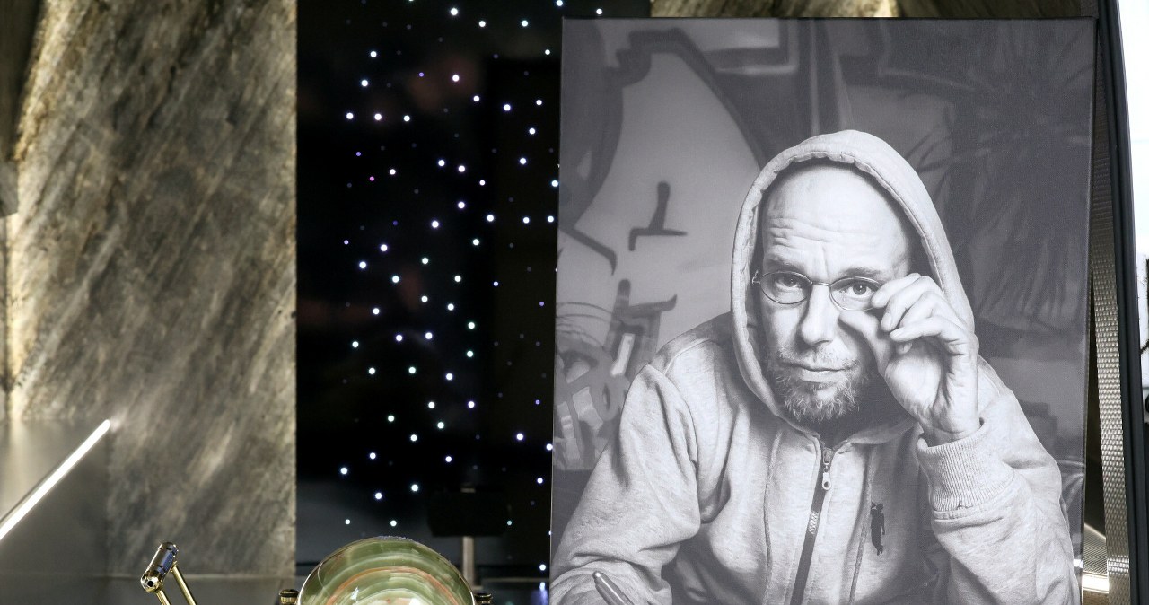 Tłumy na pogrzebie Pono. Poruszające sceny na cmentarzu