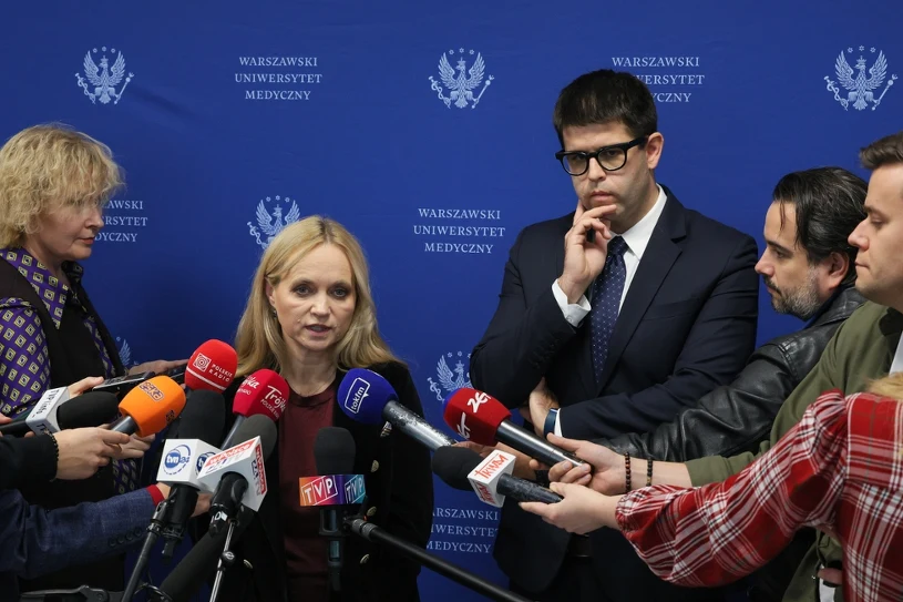 Nie dogadali się co do godziny? Spotkanie z minister zaczęło się od zgrzytu