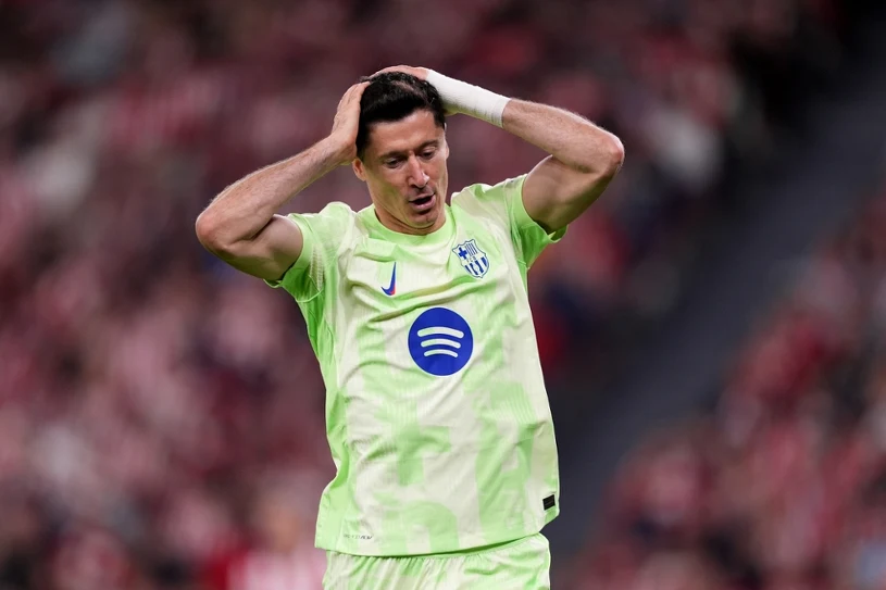 Wielki dzień Lewandowskiego. Dublet dał zwycięstwo. Później burza wokół Polaka