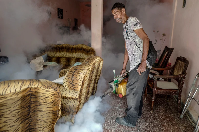 Groźny wirus wymknął się spod kontroli. Tysiące zarażonych na Karaibach