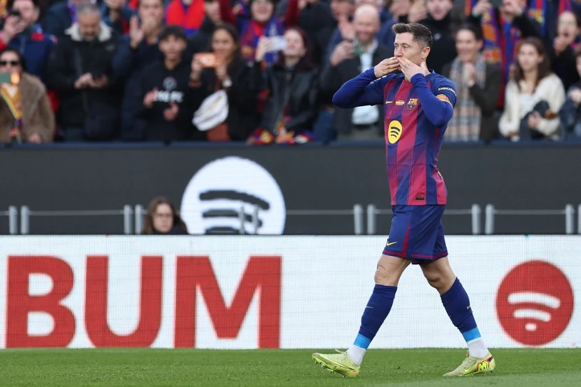 Historyczny moment Lewandowskiego. Patrzyło całe Camp Nou
