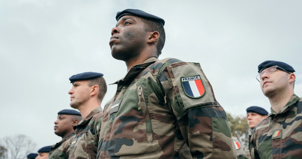 Planują dobrowolną służbę wojskową. Wskazują na "stałe zagrożenia z Rosji"