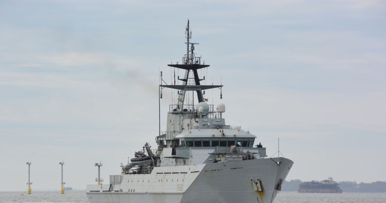 Rosyjskie statki w kanale La Manche. Stanowczy ruch brytyjskiej marynarki