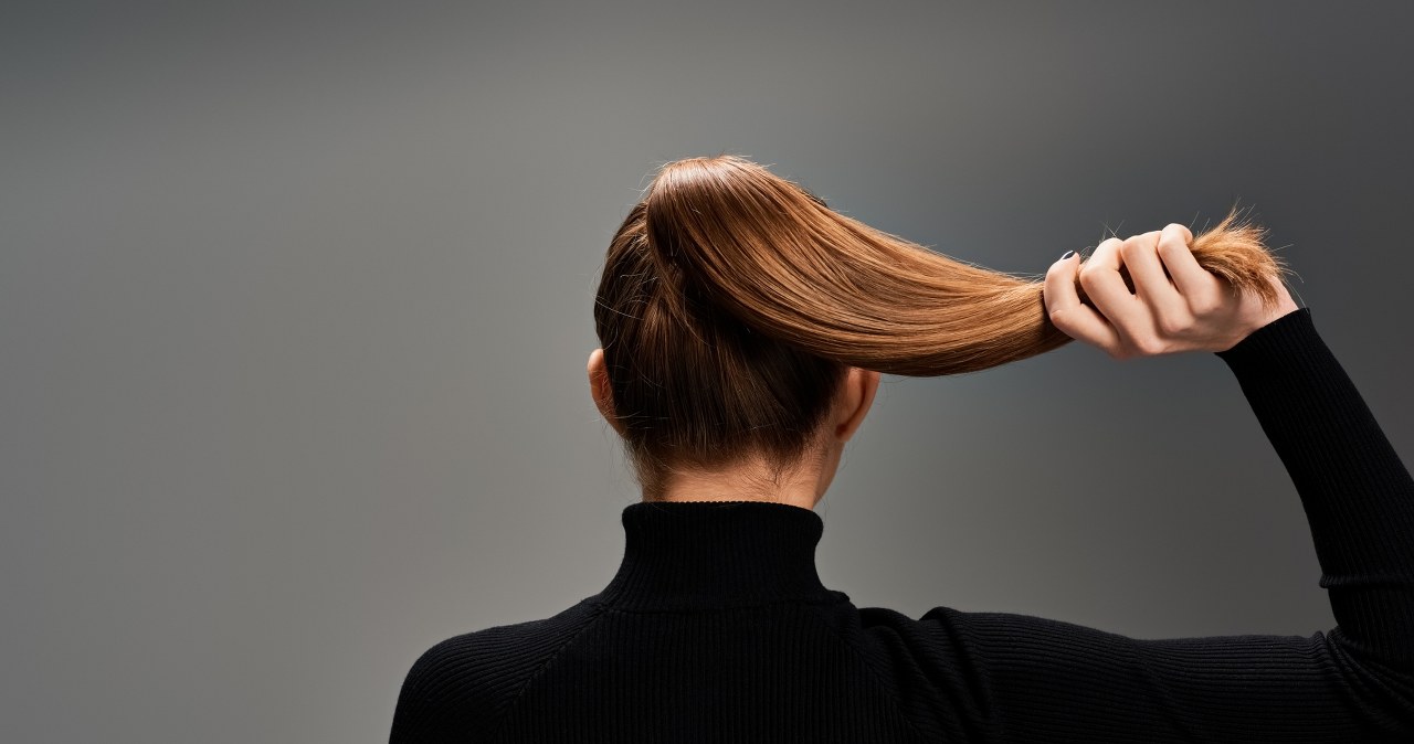 Jak dobrać fryzurę do stylizacji? Kieruj się tą zasadą, a będziesz wyglądać atrakcyjniej