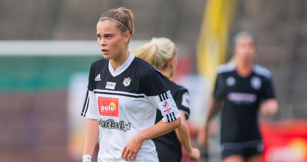 Pajor nie mogła grać, potrzebna była zgoda PZPN. Potem przeszła do historii