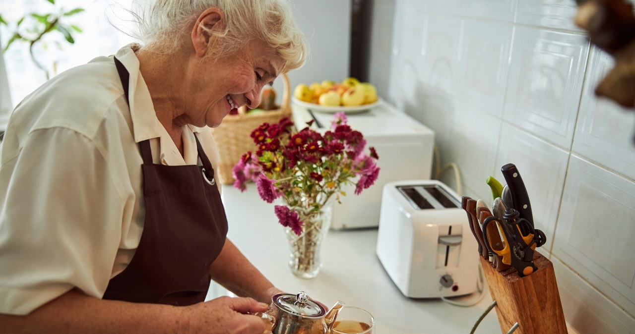 Co powinny jeść osoby starsze? Oto pomysły na lekkostrawne i odżywcze dania