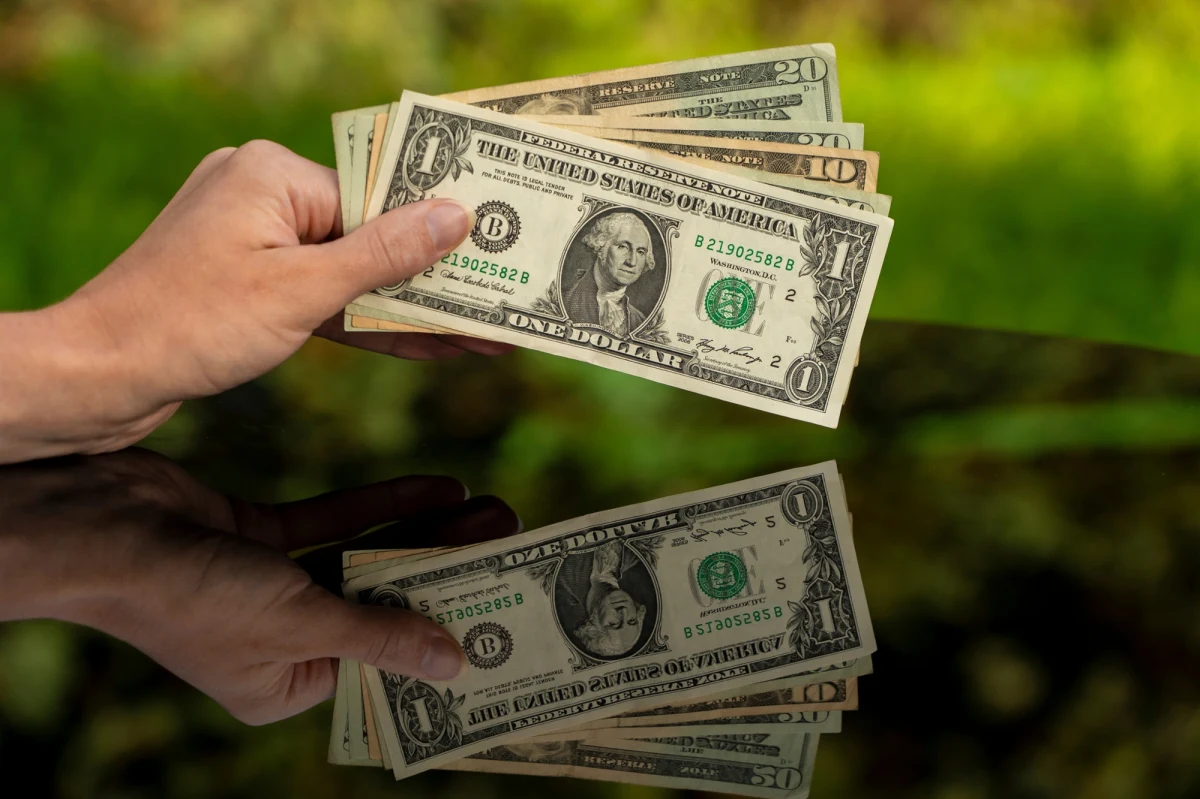 Amerykanie narzekają na rosnące ceny energii, a zakłady odcinają prąd zalegającym z płatnościami. Dotknęło to też stany z liczną Polonią. W Nowym Jorku liczba odcięć wzrosła pięciokrotnie w porównaniu z minionym rokiem. 