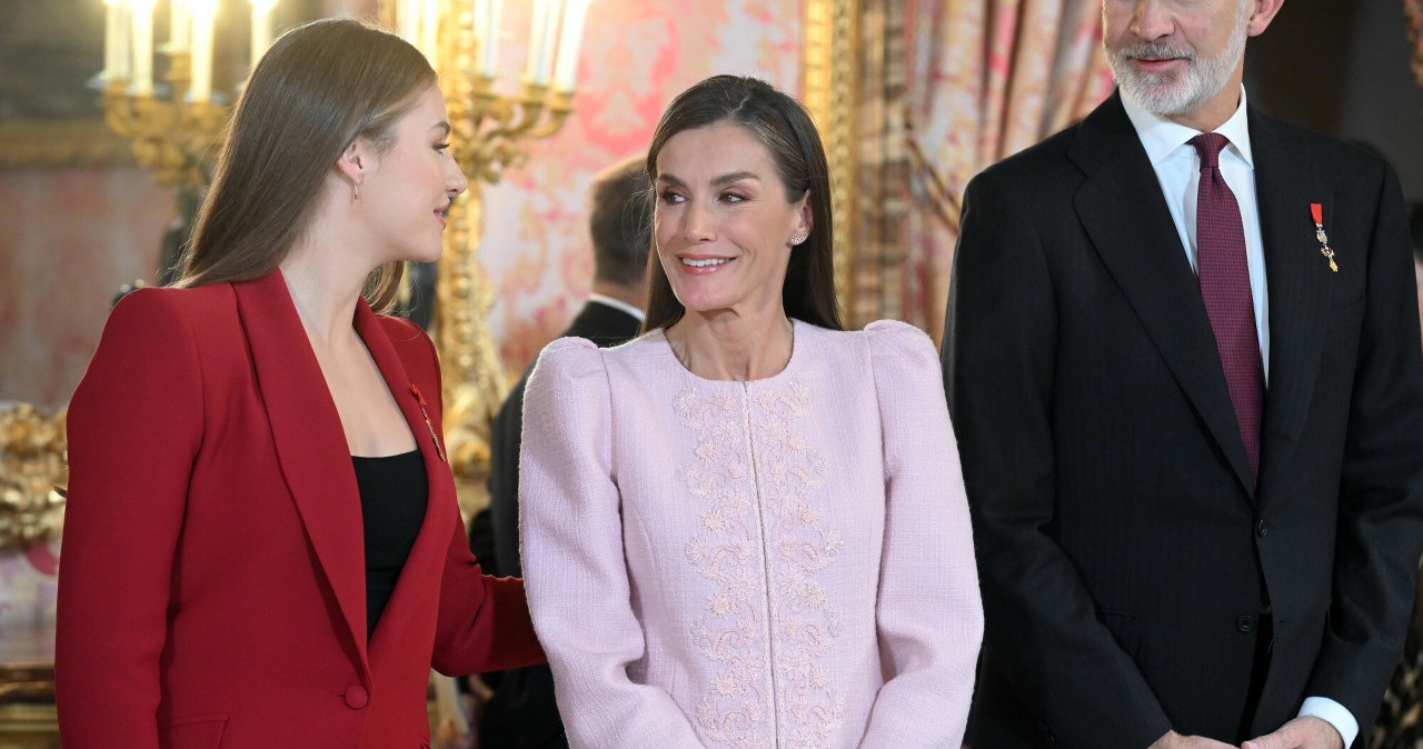 Spojrzeli tylko na nią z jednego powodu. Królowa zaliczyła wpadkę?