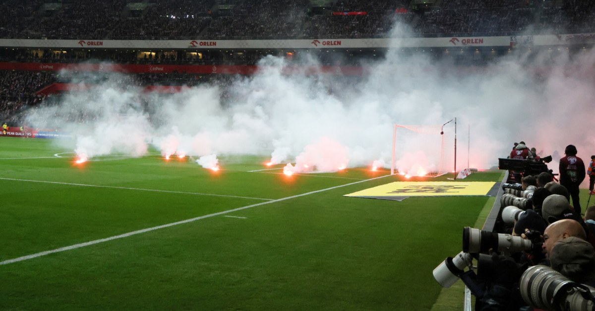 Przerwany mecz z Holandią. Jest kara FIFA dla Polski