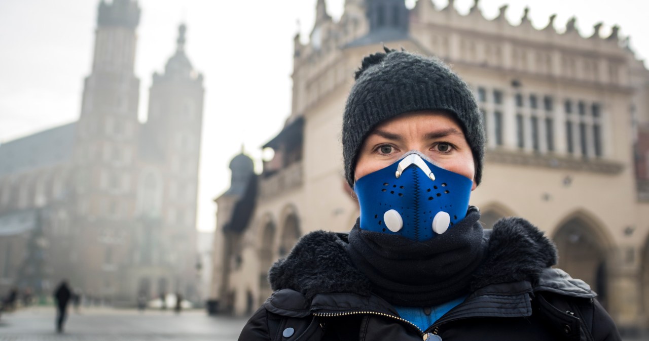 Aż 2/3 Polaków odczuwa jego skutki. Kaszel, ból głowy, a nawet nowotwory