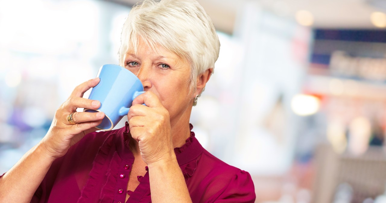 Rano pełna energii, a popołudniu zasypiasz na stojąco? Winny poranny nawyk