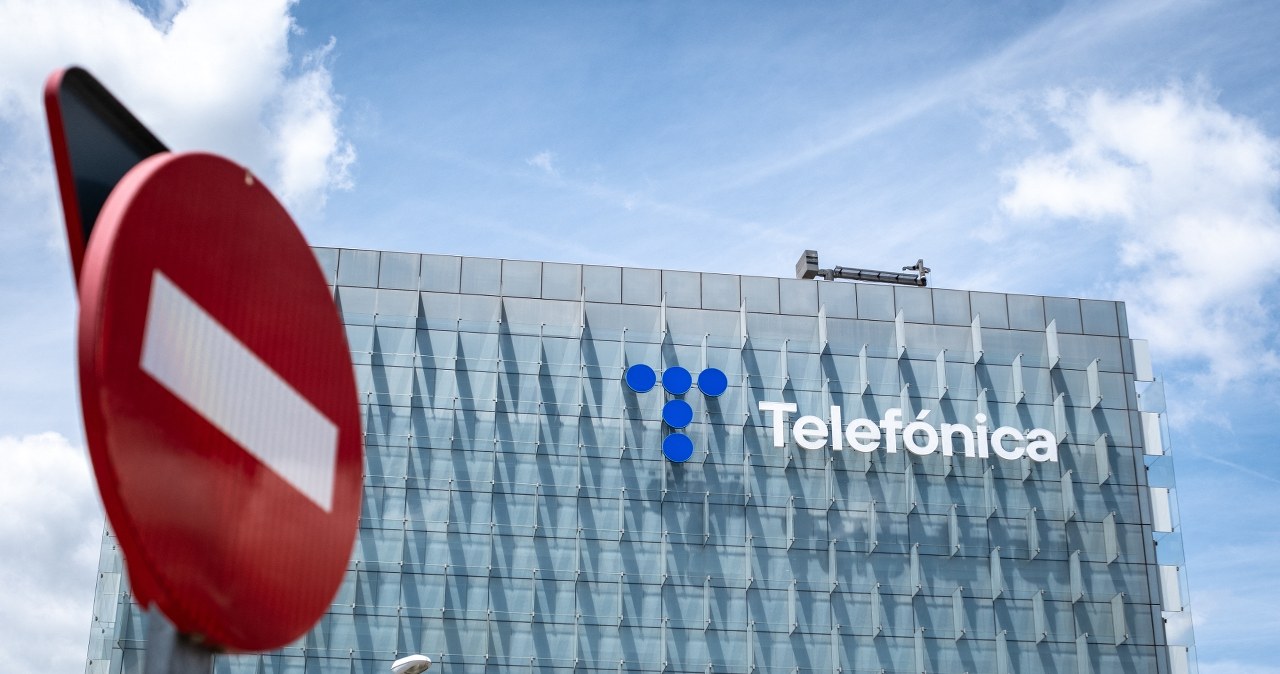 Ponad 5 tys. osób straci pracę. Zwolnienia u giganta telekomunikacyjnego