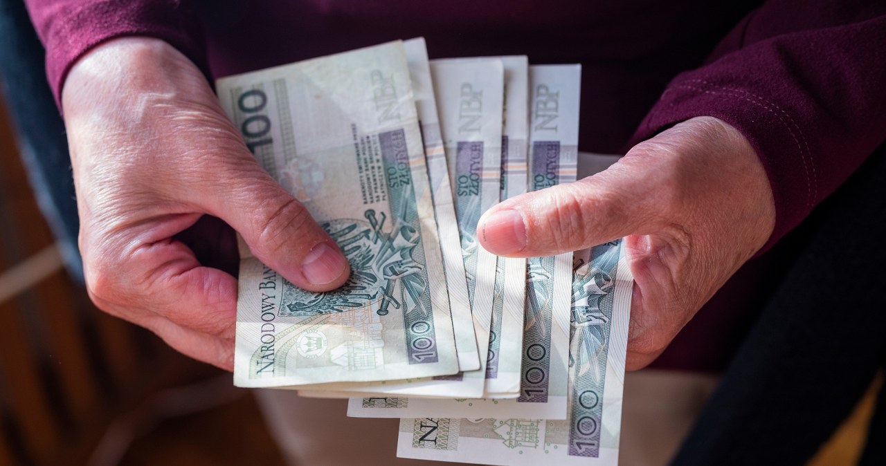 Wiele osób wskazuje na limit gotówki trzymanej w domu. Przepisy mówią jasno