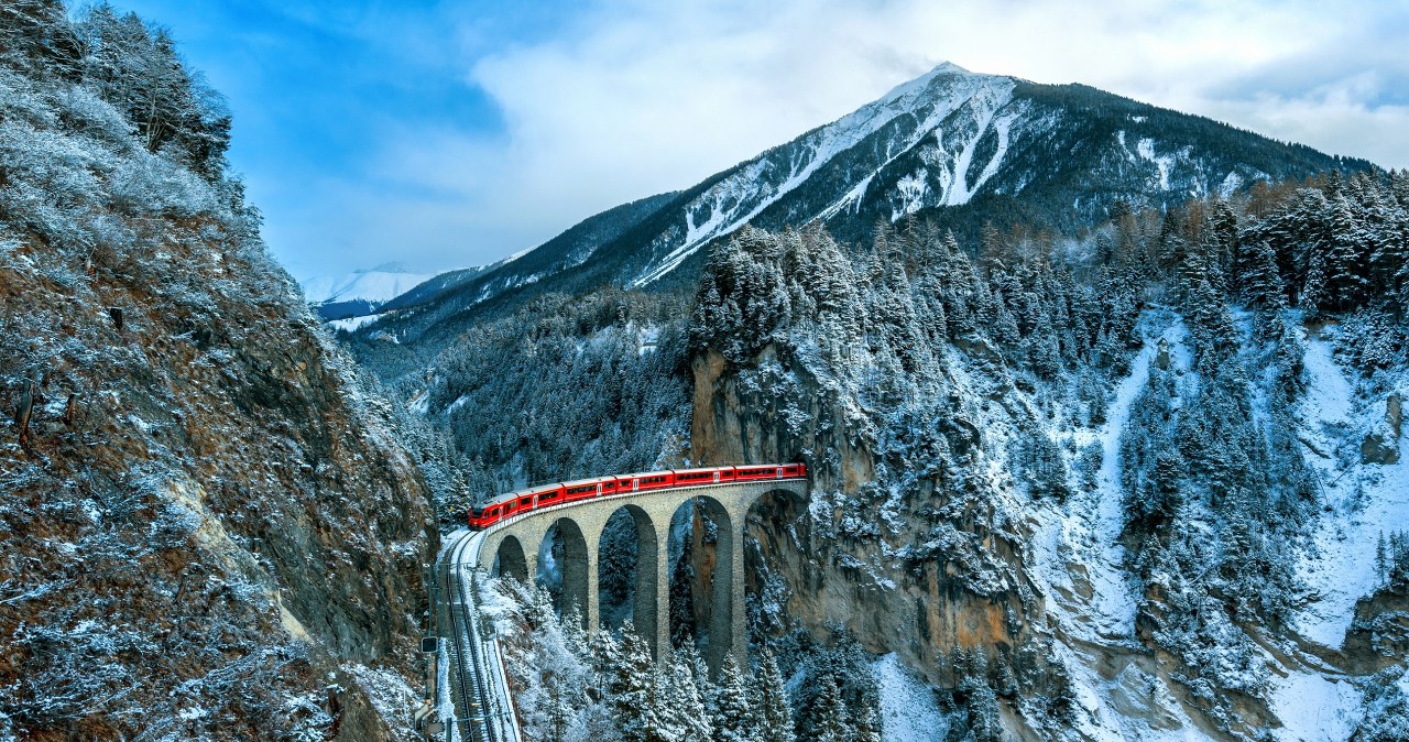 Najlepsza wycieczka zimą. Ośnieżone szczyty i spektakularne widoki