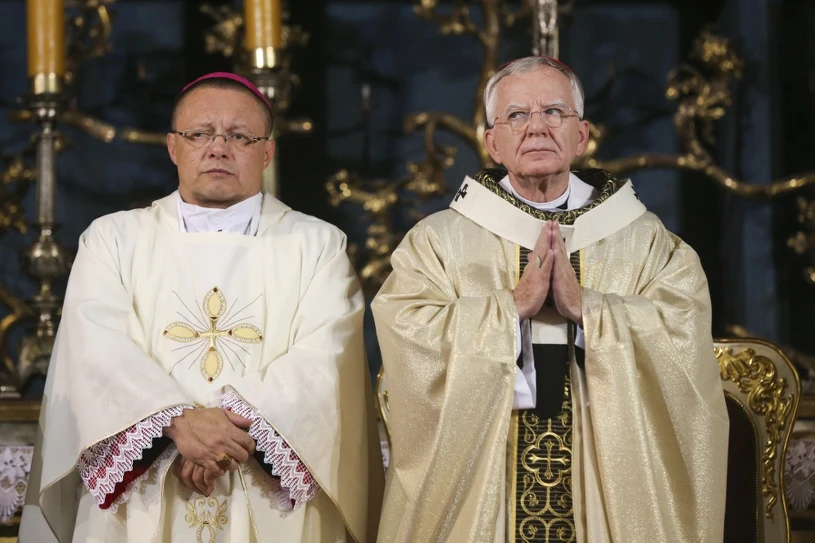 Emerytura abp Jędraszewskiego. "Luksusowa jesień życia"