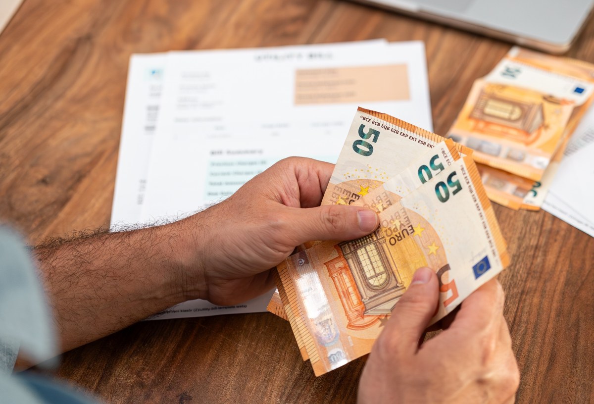 Przebrał się za zmarłą matkę, by wyłudzić emeryturę