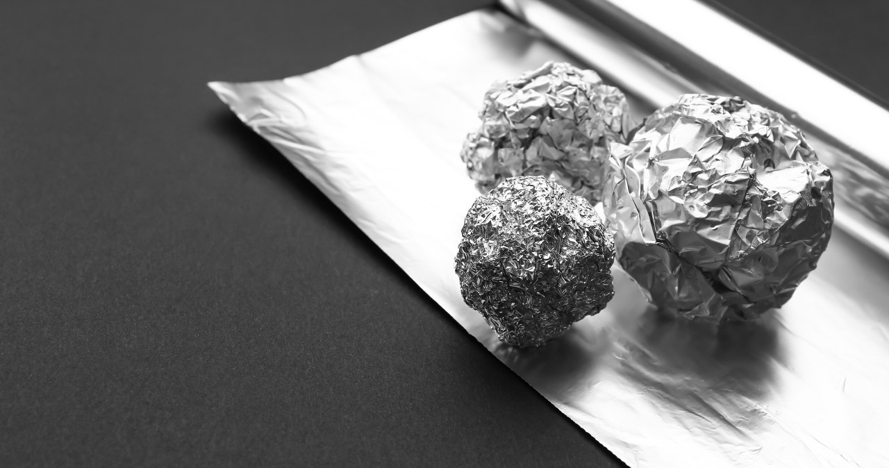 Ten środek działa świetnie na przypalenia. Piekarnik będzie lśnił