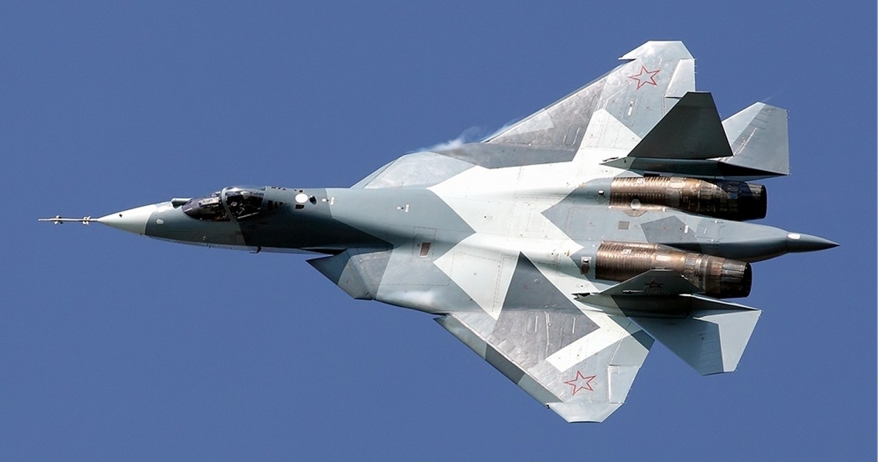 Potężne Su-57 nad Ukrainą. "Skuteczniejsze w walce od F-35 i F-22"