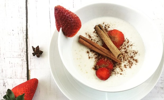 Chcesz, aby śniadanie dostarczyło Ci energii na cały dzień? Lubisz jeść smacznie i zdrowo, spędzając w kuchni jak najmniej czasu? Sprawdź przepisy na pyszne i pełnowartościowe dania. 