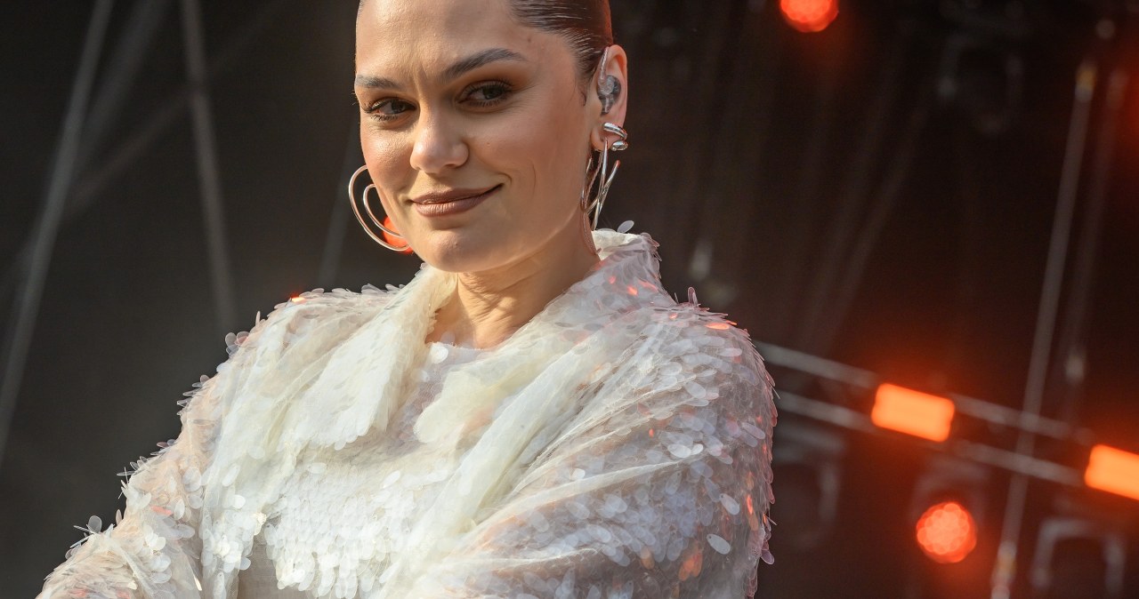 Rozprawiła się z byłym na oczach tysięcy. "Jesteś bestią"