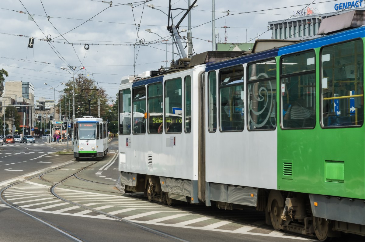 ​Tramwaj uderzył w kamienicę w Szczecinie. Są ranni