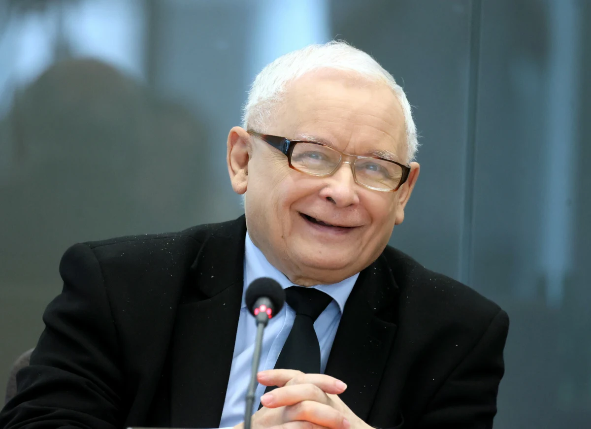 Jarosław Kaczyński przywrócił do pełnych praw członków Prawa i Sprawiedliwości siedmioro radnych sejmiku dolnośląskiego. Postępowania dyscyplinarne w ich sprawie zostały umorzone przez rzecznika dyscypliny partyjnej Karola Karskiego - przekazał w czwartek europoseł PiS Michał Dworczyk. 