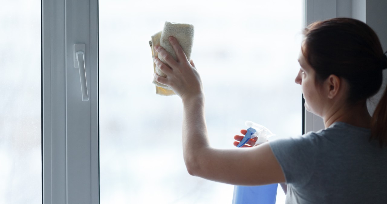 Najgorsza pora do mycia okien. Będziesz mieć dwa razy więcej pracy