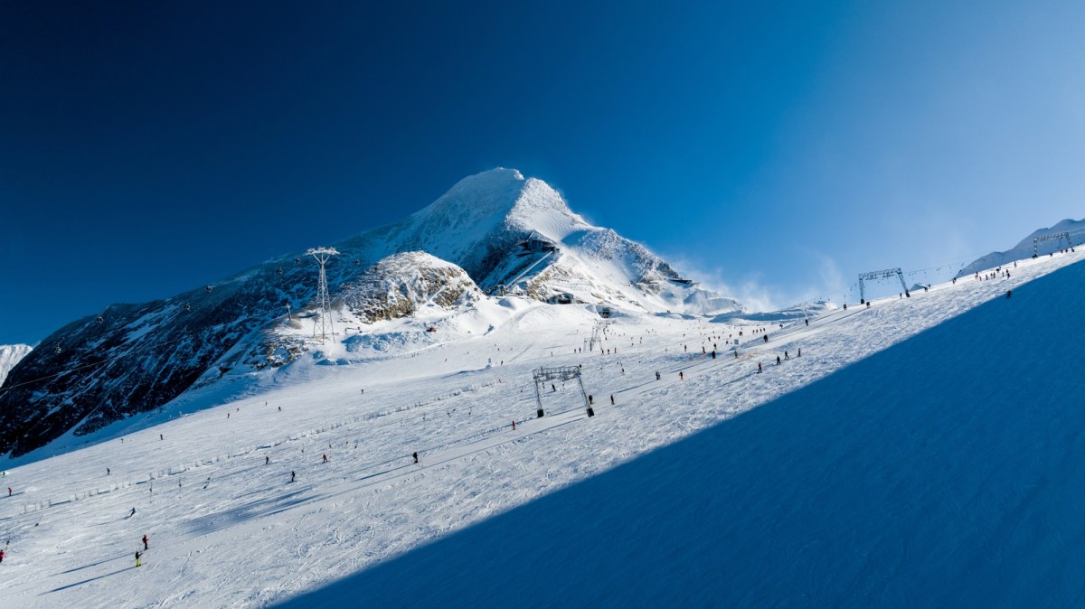 Narciarze wywołali olbrzymią lawinę w Tyrolu. Polscy ratownicy w akcji