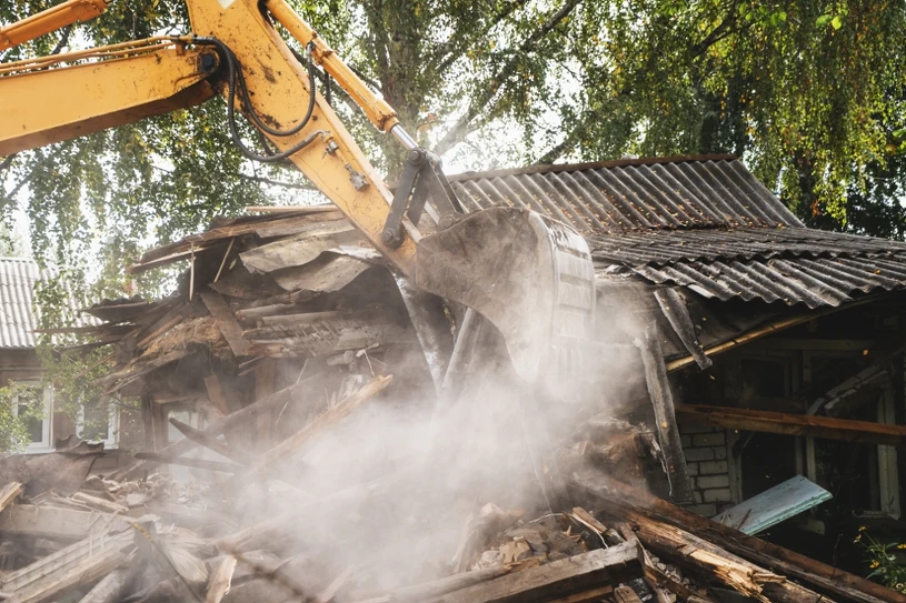 Uważaj zanim ruszysz choćby małą szopę. Jeden błąd może kosztować majątek