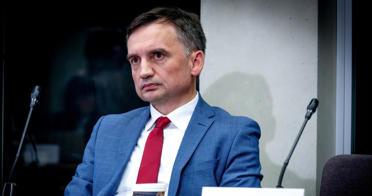 Co z paszportem Zbigniewa Ziobry? Wdrożono już procedury