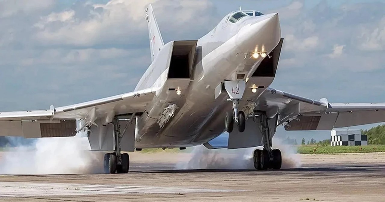 Trzy rosyjskie bombowce strategiczne nad Bałtykiem. Zareagowało NATO