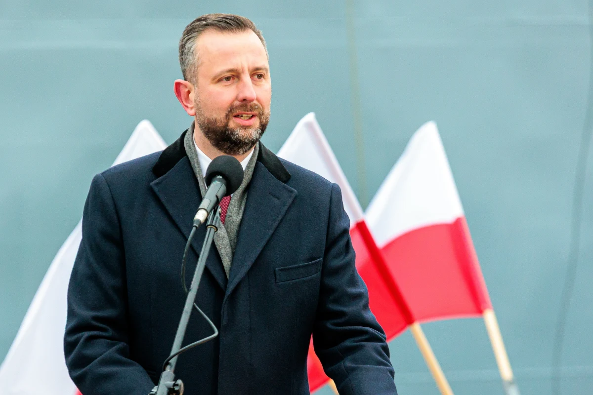 Nasza strategia wsparcia dla Ukrainy jest niezmienna, ale oczekujemy wyjaśnień - mówił szef MON Władysław Kosiniak-Kamysz, odnosząc się do informacji o przeszukaniu przez służby antykorupcyjne domu Andrija Jermaka, szefa biura prezydenta Ukrainy.