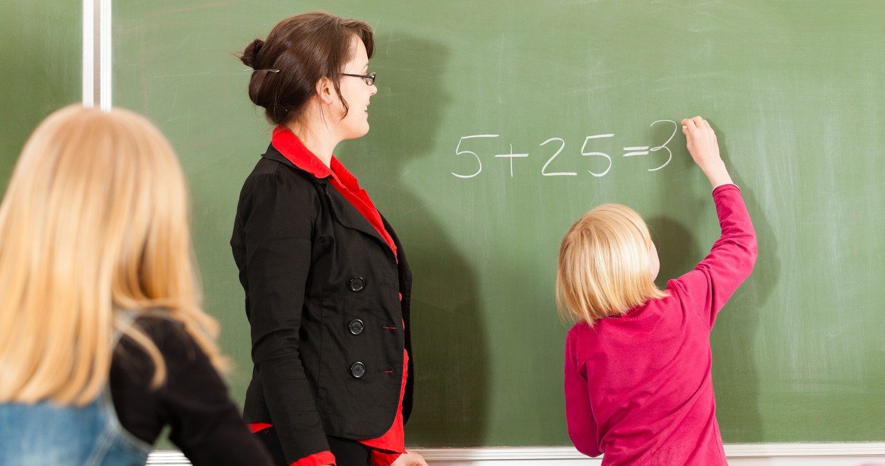 Nauczyciele wchodzą w 2. próg podatkowy. Na kontach choćby 2 tys. zł mniej