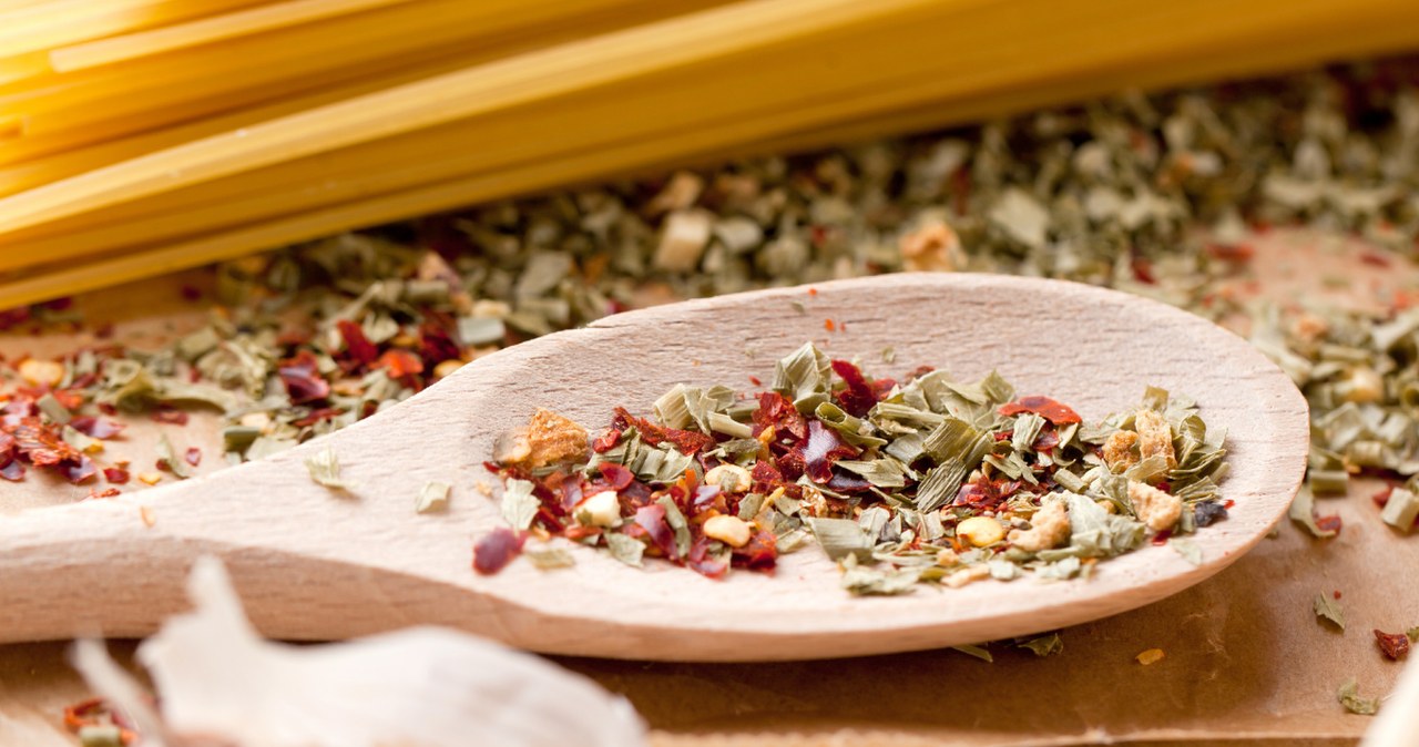 Zdrowy miks przypraw. Działają na stany zapale, metabolizm i odporność