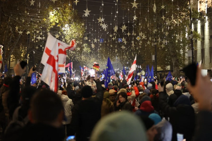 Gruzini nie zapomnieli o rocznicy. Wyszli ponownie z flagami na ulice