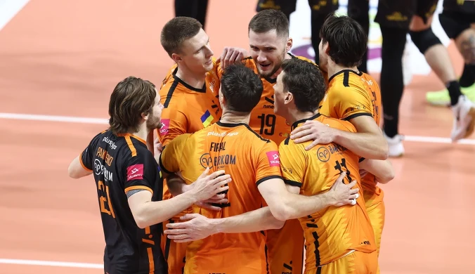 Historyczny wynik blisko. Trener naskoczył na sędziego, seria przerwana