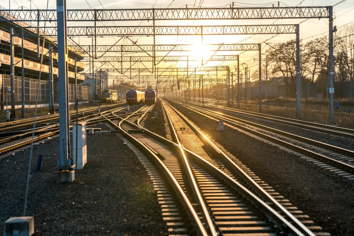Seria niepokojących incydentów na kolei. "Wszystkie wystąpiły po zmroku"