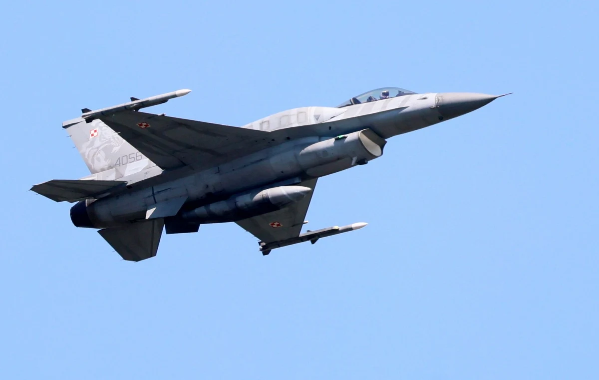 W związku z kolejnym atakiem Rosjan na terytorium Ukrainy w polskiej przestrzeni powietrznej o poranku operowało wojskowe lotnictwo. Komunikaty w tej sprawie opublikowało Dowództwo Operacyjne Rodzajów Sił Zbrojnych. Jak podkreślono, nie wykryto naruszenia przestrzeni powietrznej naszego kraju.