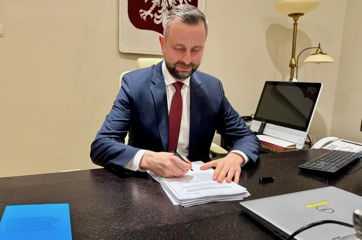 ​W nocy z piątku na sobotę Polska złożyła do Komisji Europejskiej oficjalny wniosek o fundusze z unijnego programu na dozbrajanie - SAFE. Polska liczy na 43,7 mld euro (ok. 190 mld zł) w ramach programu. Pierwsze środki powinny trafić do kraju w marcu.