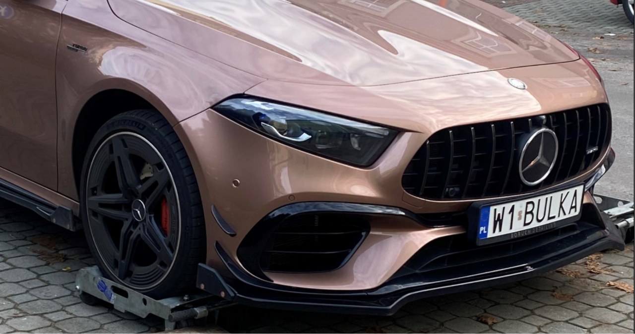 Skarbówka sprzedaje sportowego Mercedesa-AMG. Cena niższa o 50 tys. zł