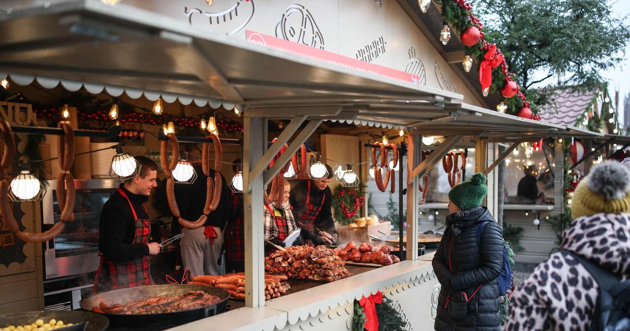 Ruszyły słynny polski jarmark świąteczny. Ceny przyprawiają o zawrót głowy