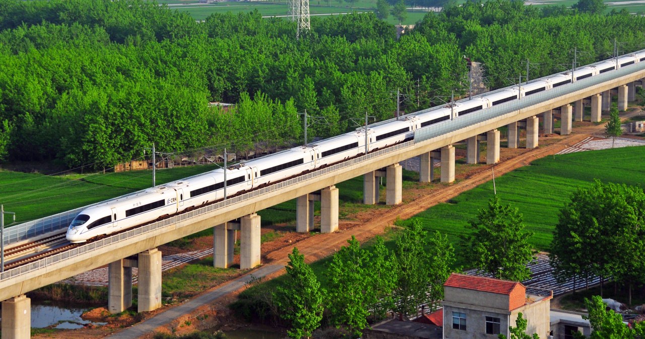 Najdłuższy most na świecie ma 164,8 km. To inżynieryjny rekord