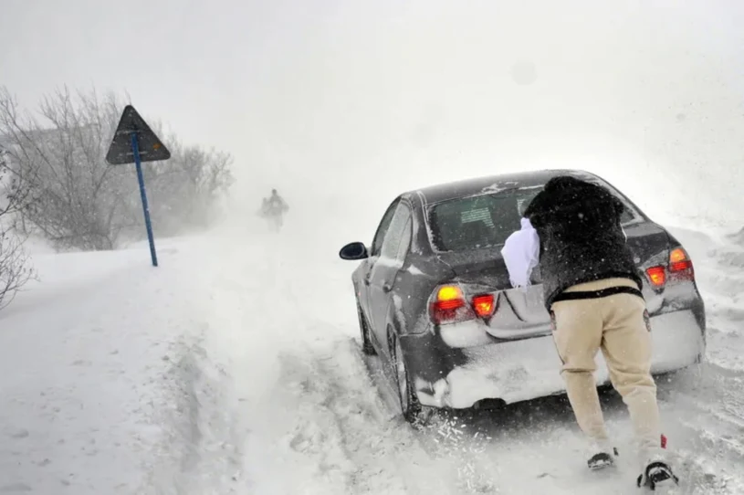 Za wyprzedzanie grozi wysoki mandat. Kara wynosi choćby 1 tysiąc złotych